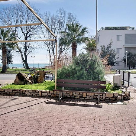 דירות Fronte Mare - Marina Di Marina dʼAndora מראה חיצוני תמונה